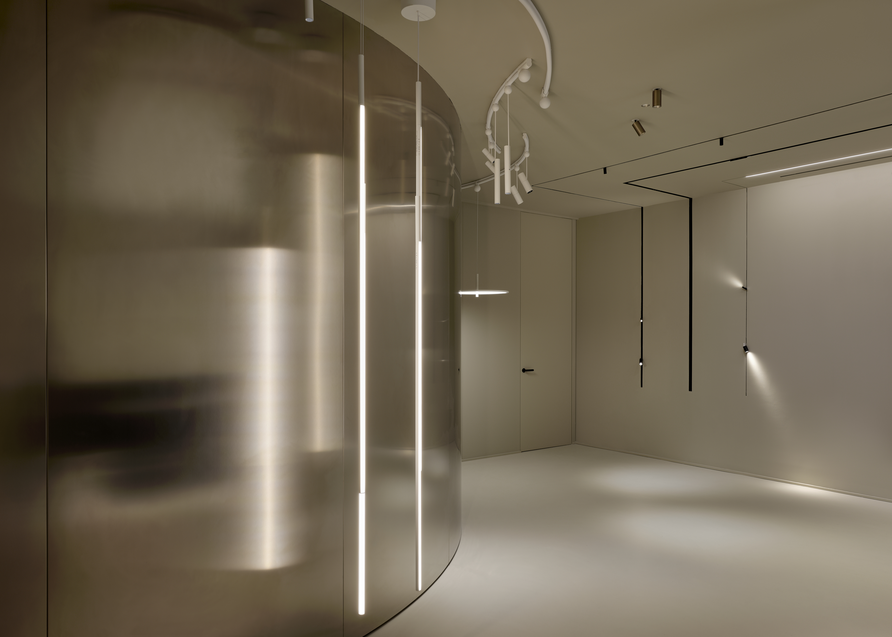 23_Design Holding Flagship Store_Second Floor