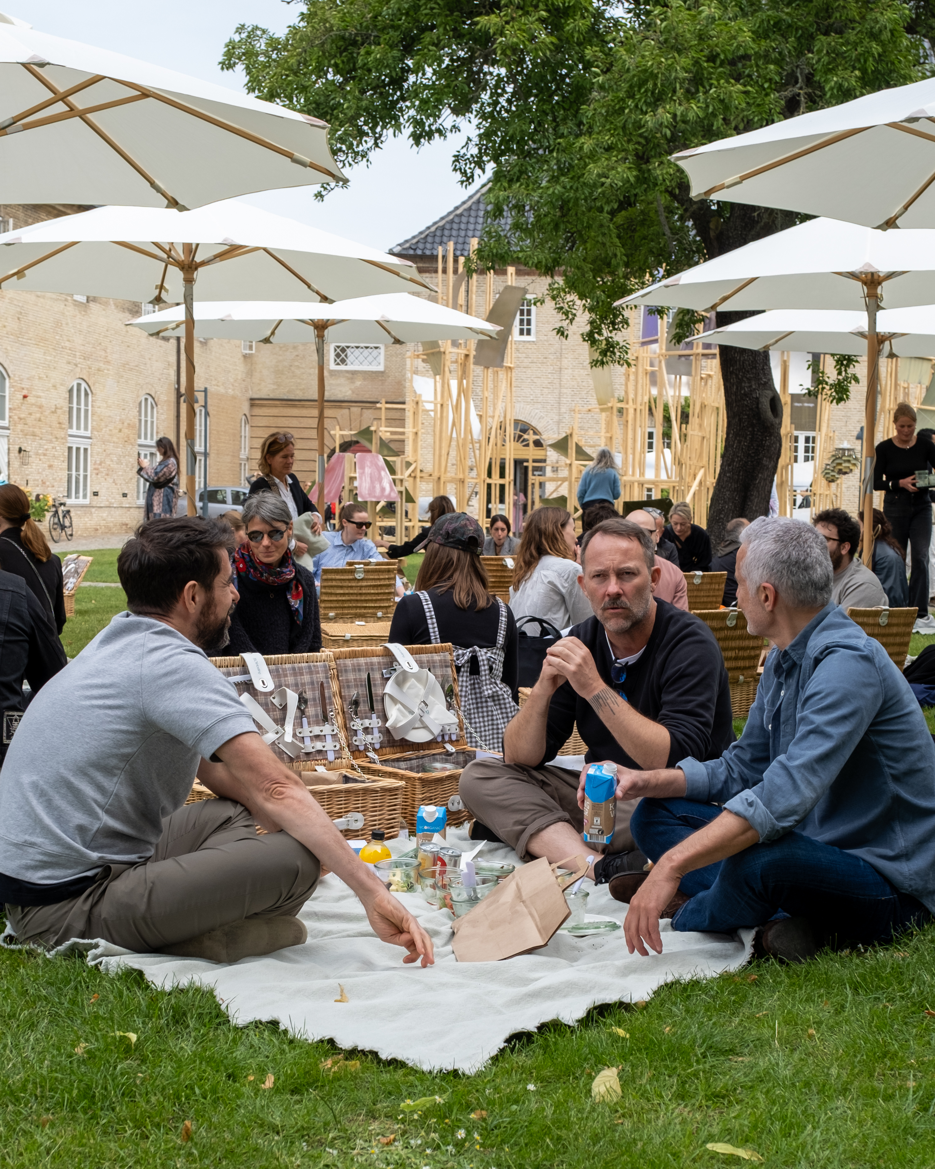 Flos-PH_Souleymane_Alexandre-Flos_Hosting-Copenhagen-2024-016