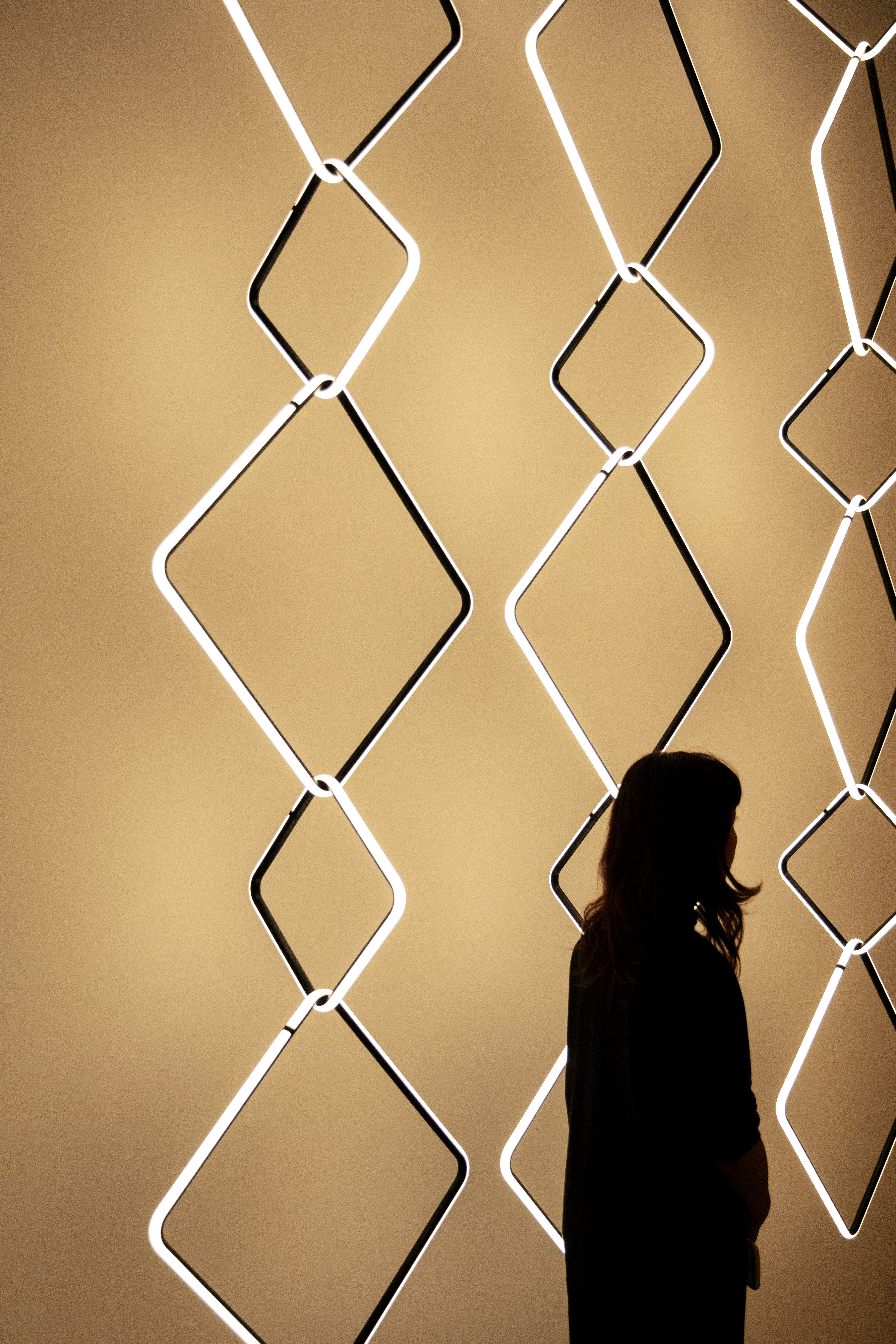 Flos_Hosting-Tokyo-001