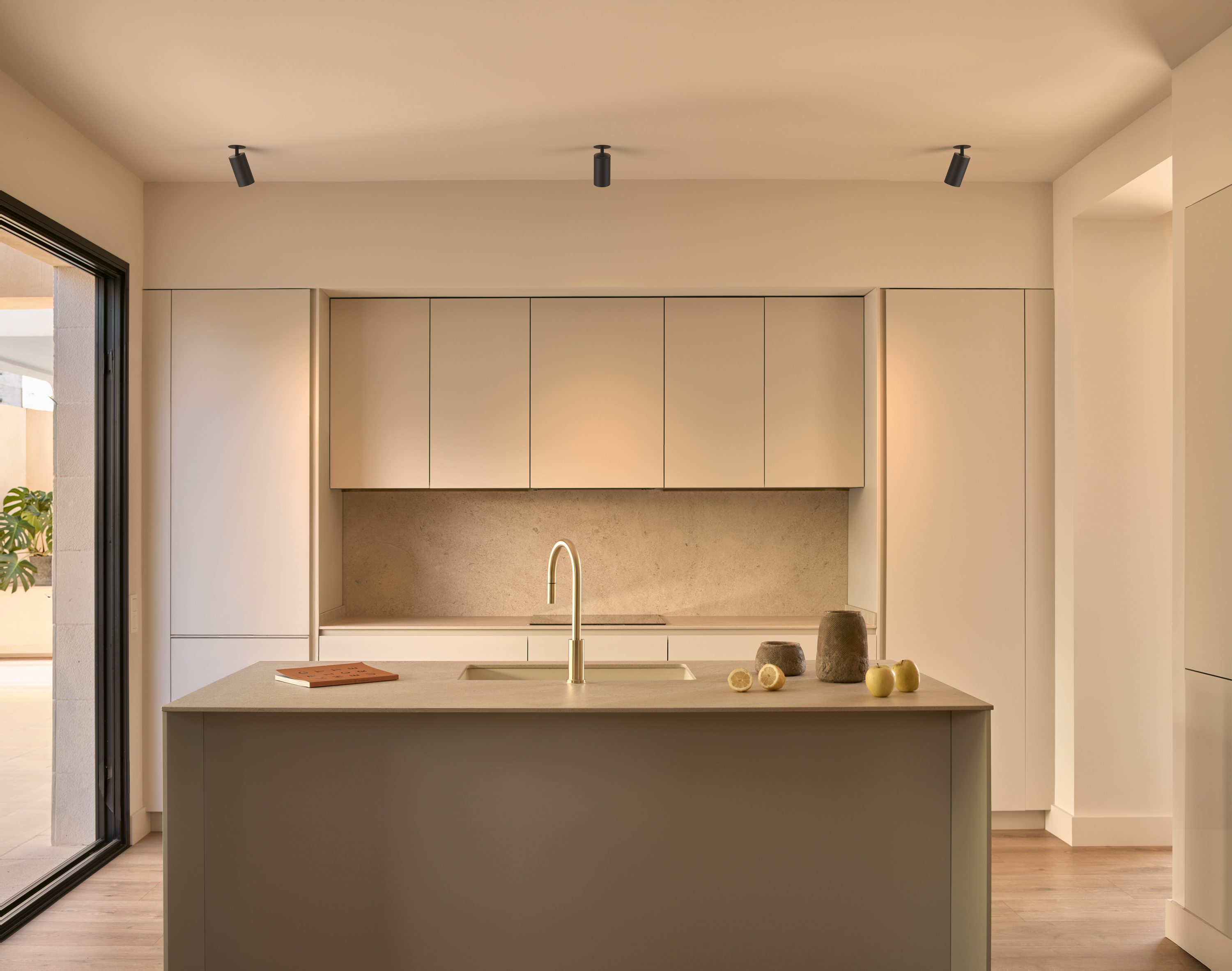 HP-Flos-Light_Shadow_Ceiling