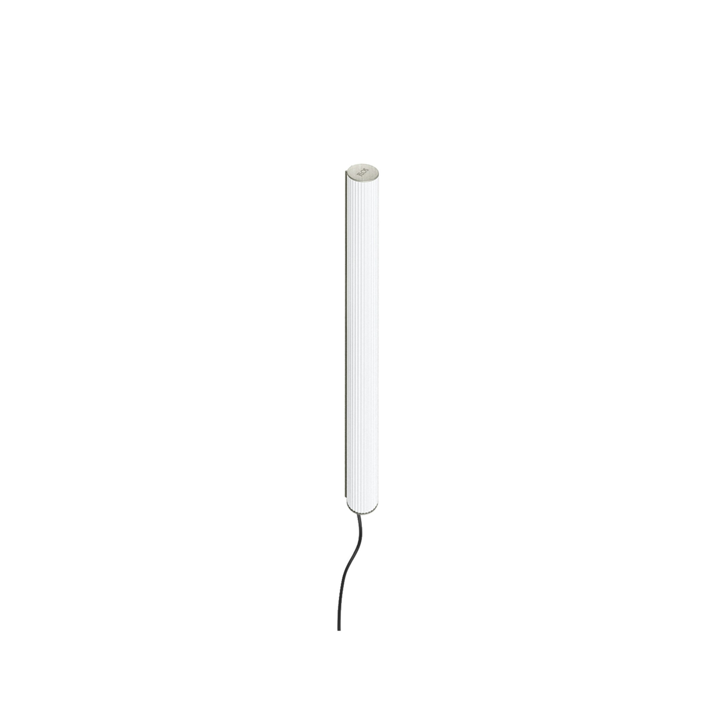 P_Md_E-The_Glowing_Track-360_Surface_Plug-Flos-Architectural-still-life.jpg
