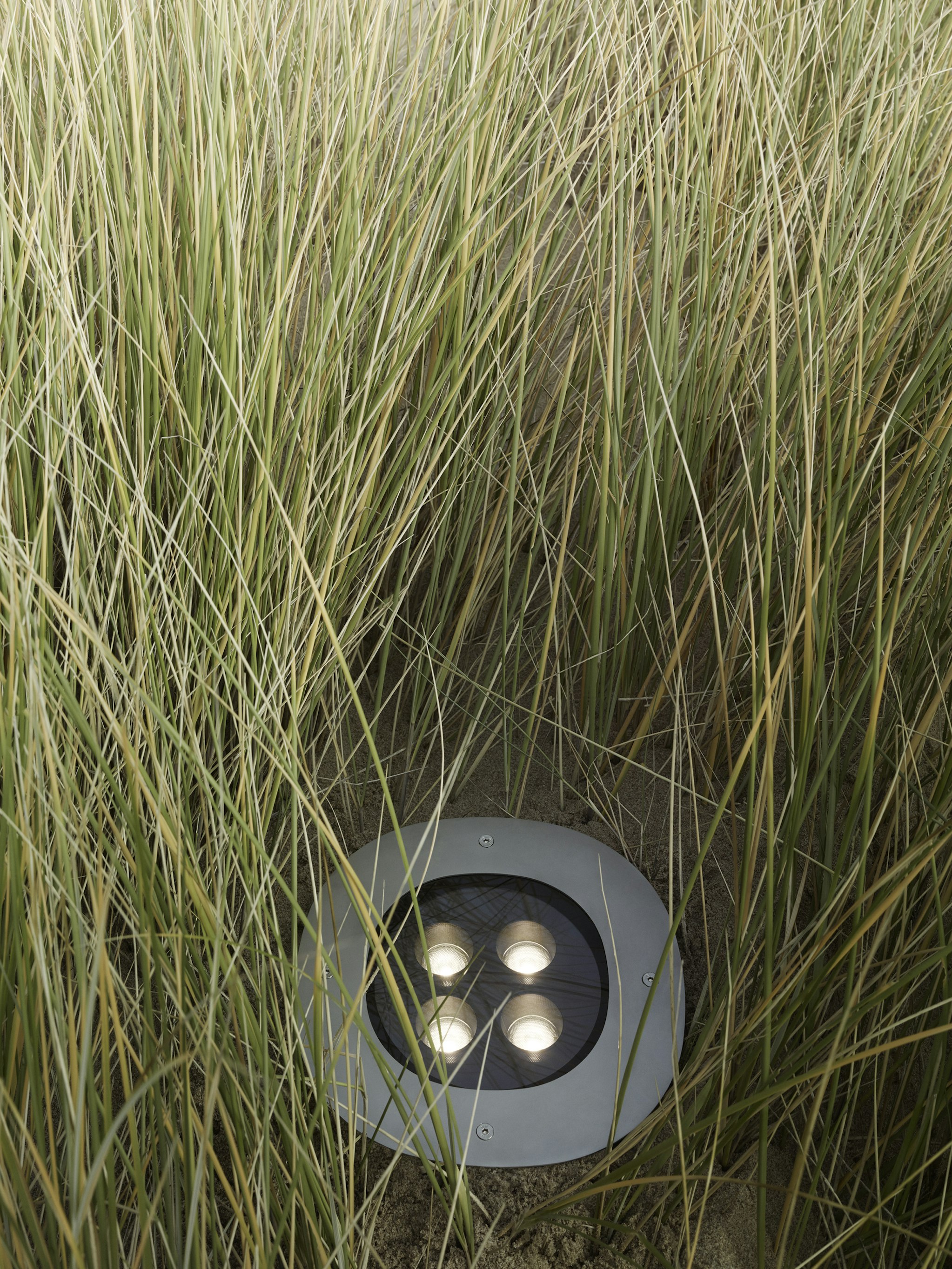 P_Md_F-A-Round-240-Flos-Outdoor-highlight.jpg
