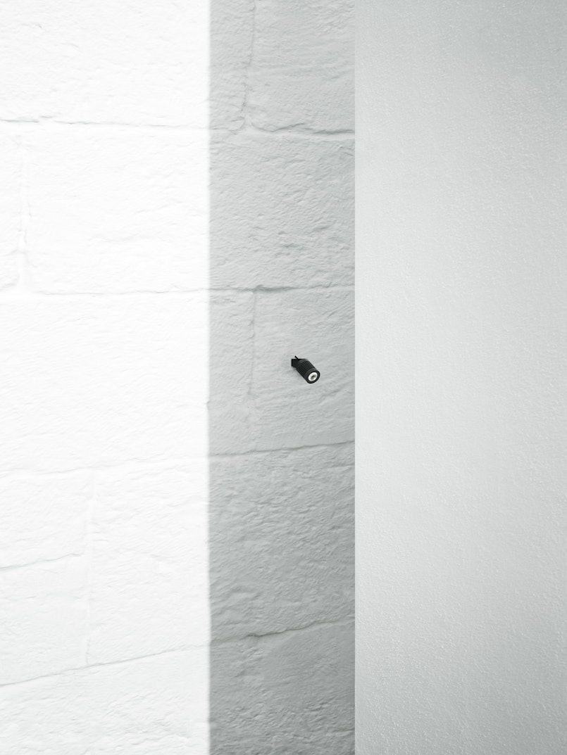 P_Md_F-Aimer-Wall-Flos-Outdoor-highlight.jpg