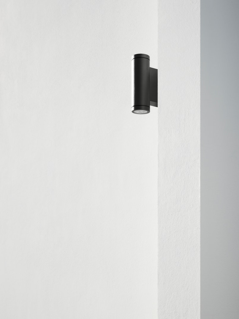 P_Md_F-Emma-Wall-3-Flos-Outdoor-highlight.jpg