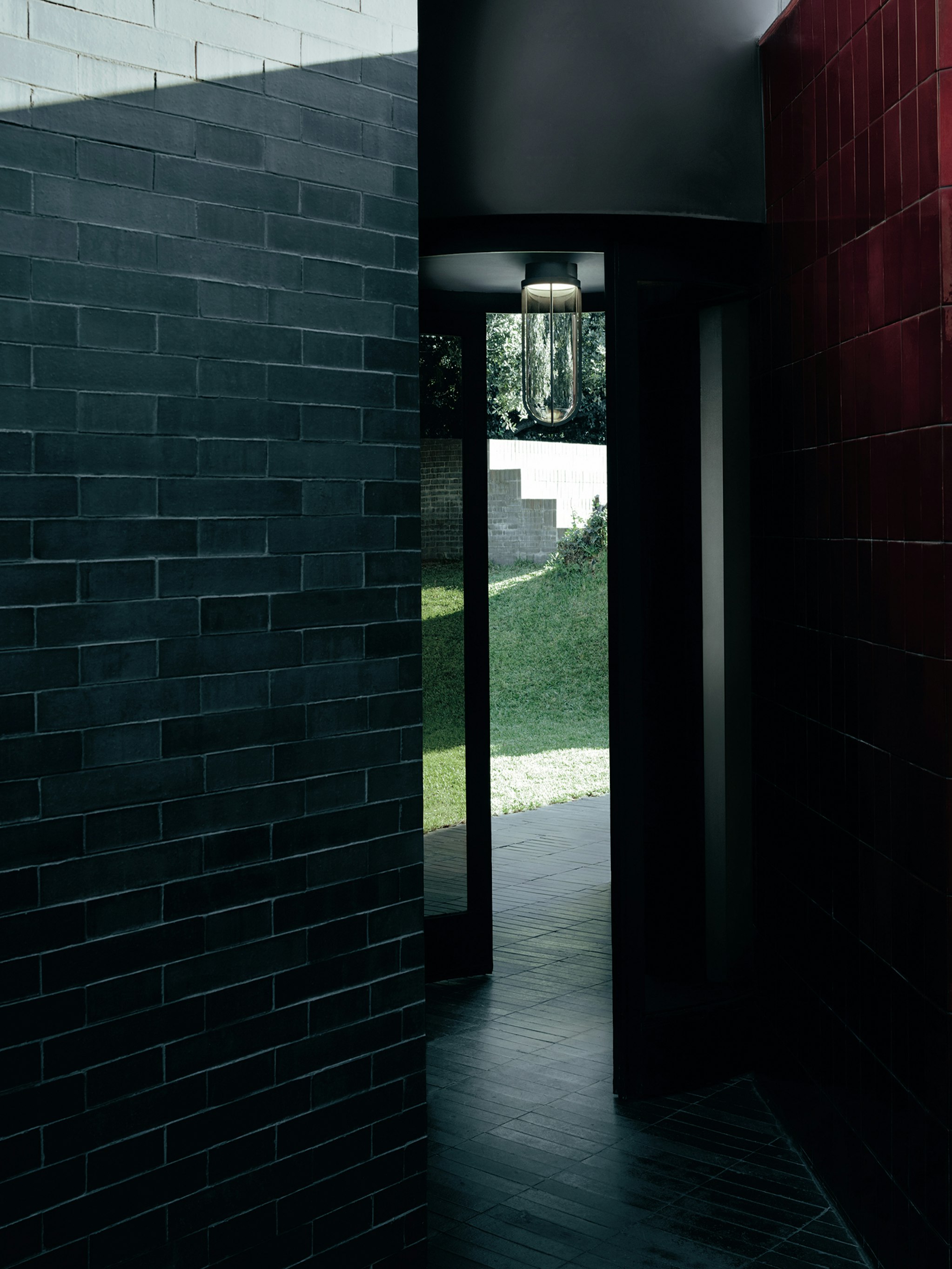 P_Md_F-In-Vitro-Ceiling-Flos-Outdoor-highlight.jpg