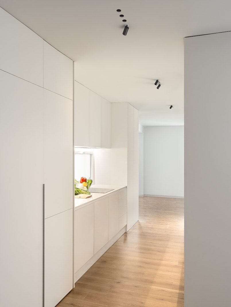 P_Md_F-Light-Shadow-Dots-30-Push-Flos-Architectural-highlight