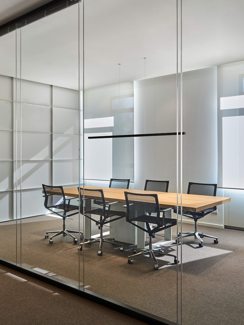 P_Md_F-Super-Line-Pro-Flos-Architectural-highlight.jpg