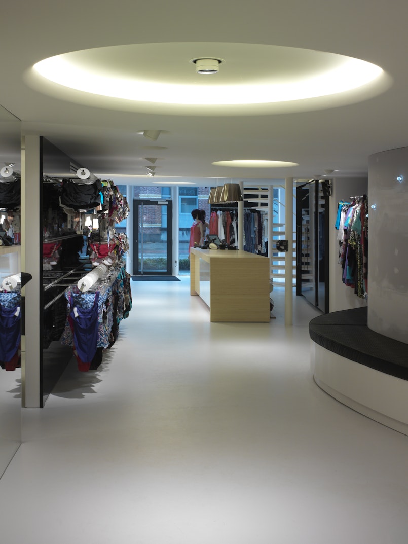P_Md_F-USO-2500-Cove-Lighting-Flos-SoftArchitecture-highlight.jpg