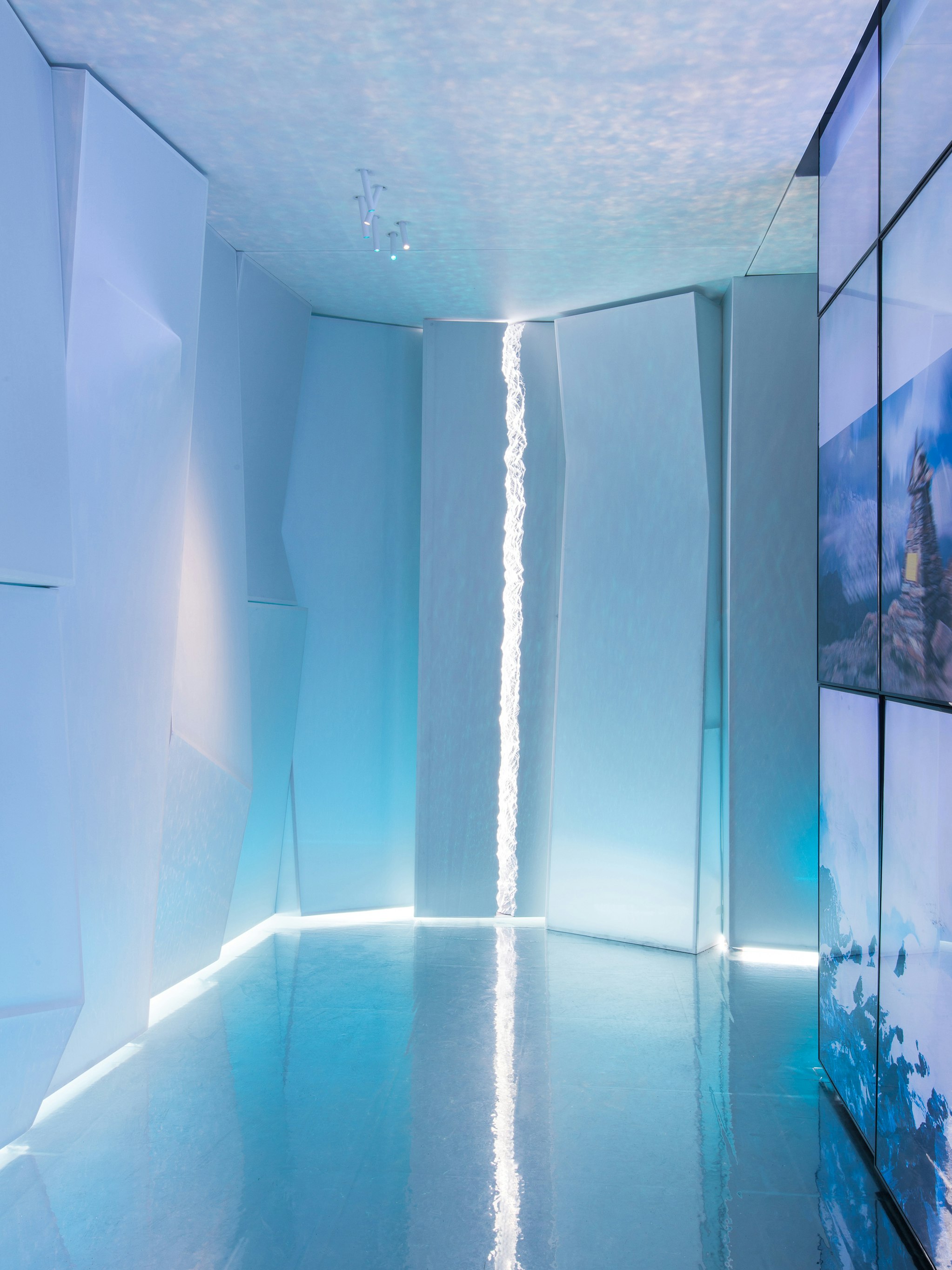 P_Md_F-Wall-Rupture-Flos-SoftArchitecture-highlight.jpg