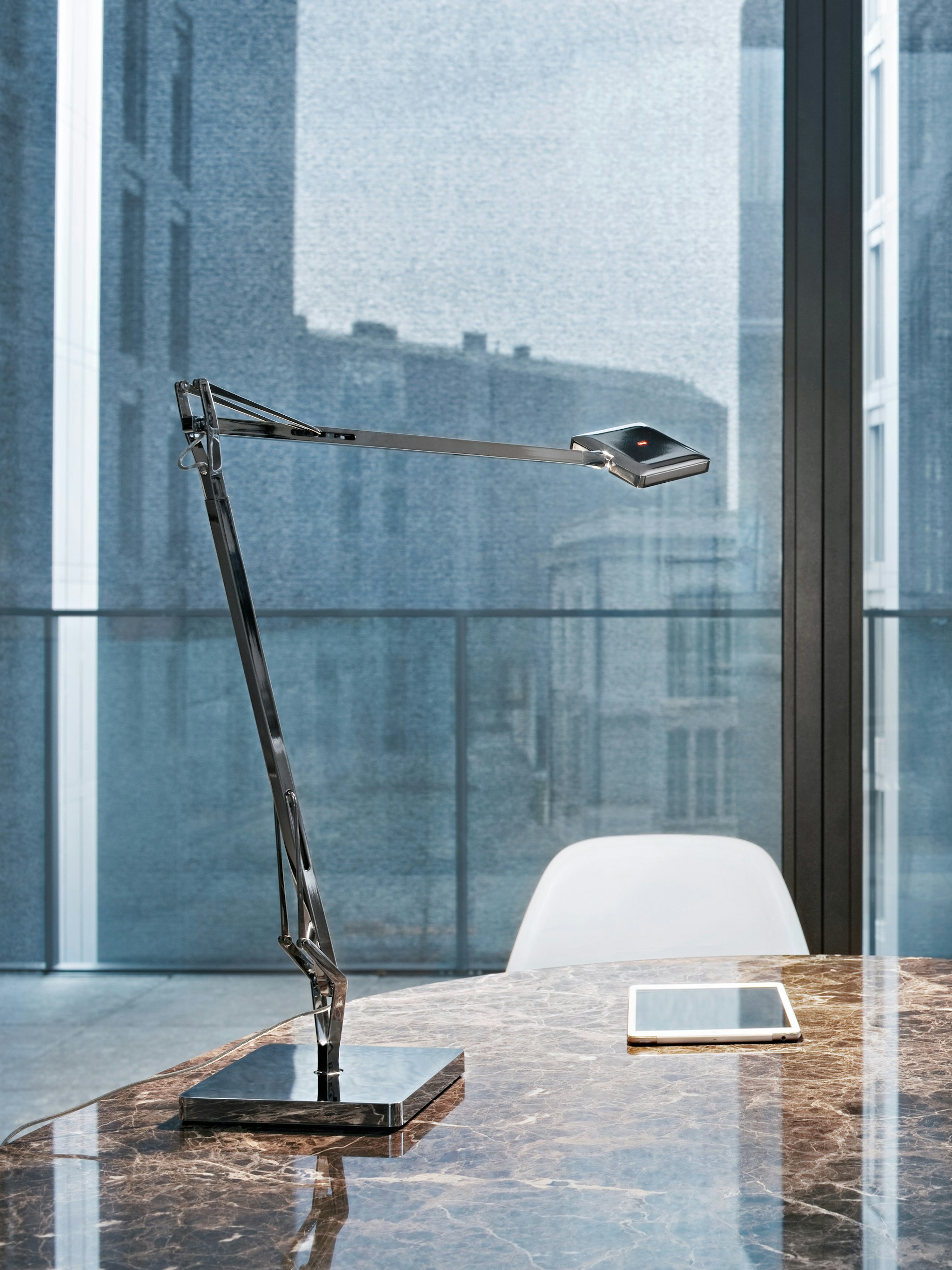 P_Md_F-kelvin-Edge-Table-Flos-Decorative-highlight.jpg
