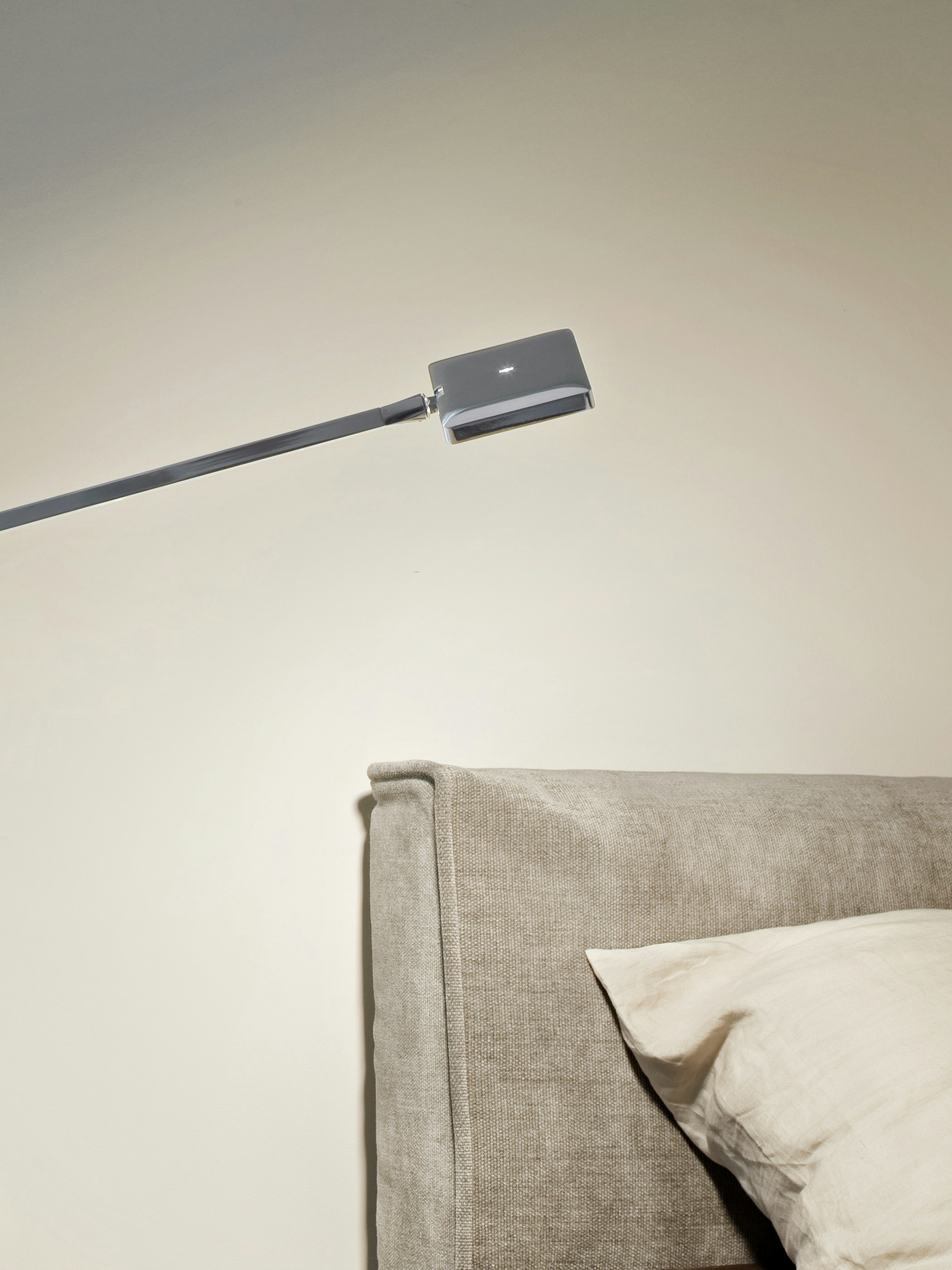 P_Md_F-kelvin-Edge-Wall-Flos-Decorative-highlight.jpg