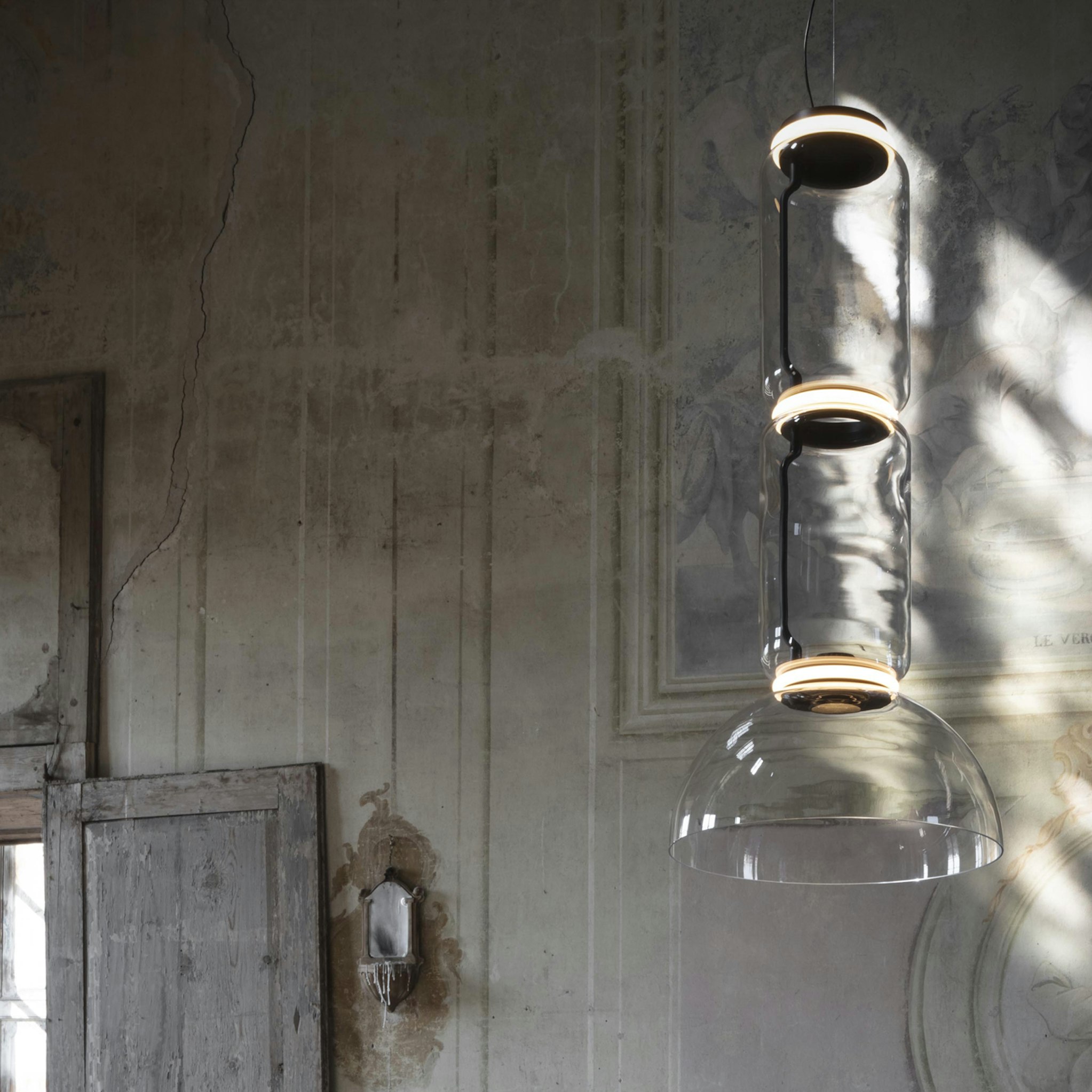 P_Sf_A-Noctambule_Suspension-Flos-Decorative-Thubnail-life_general.jpg