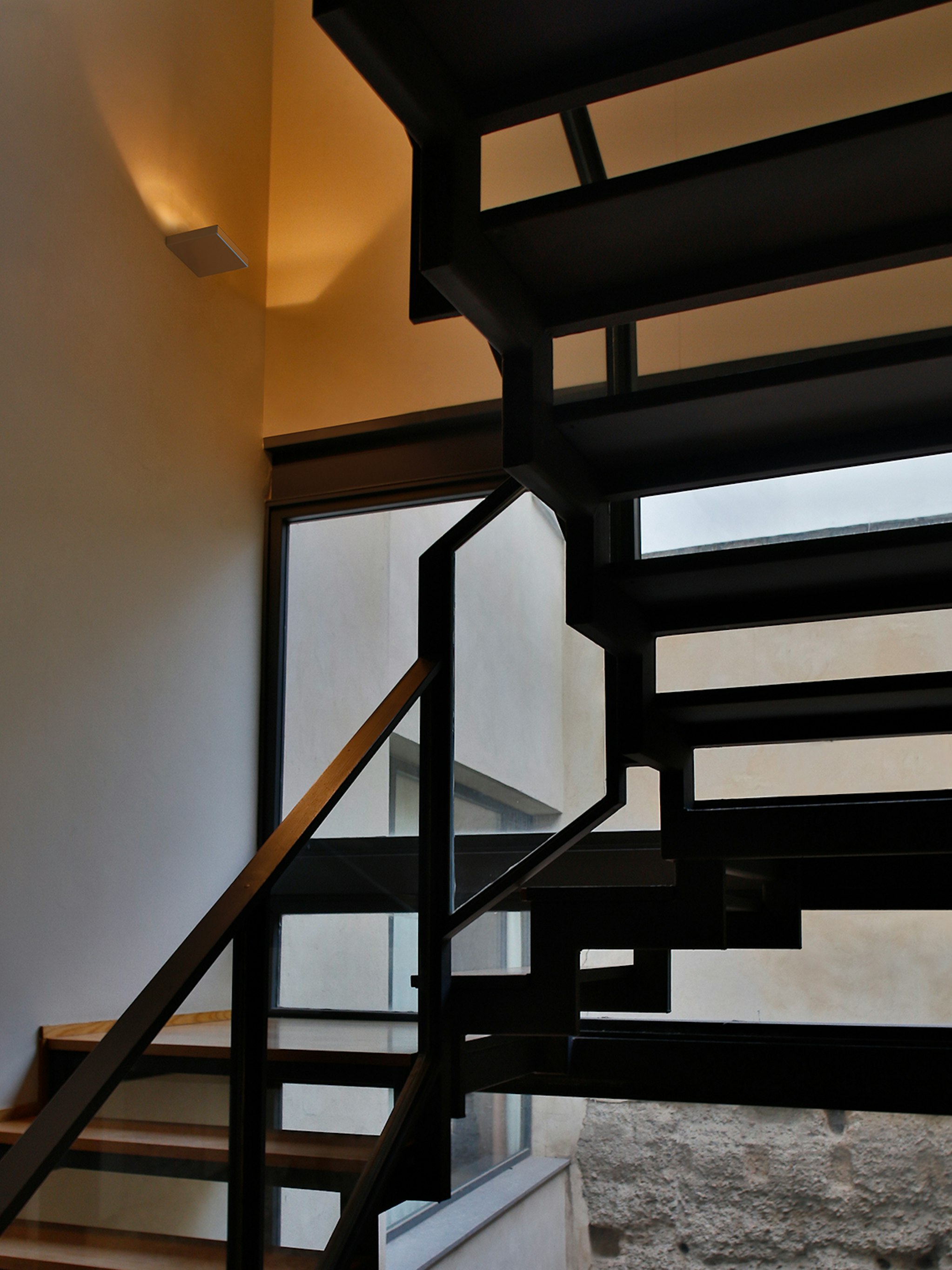 P_Sf_AV-Fort-Knox-Wall-Flos-Architectural-Thubnail-life_general.jpg
