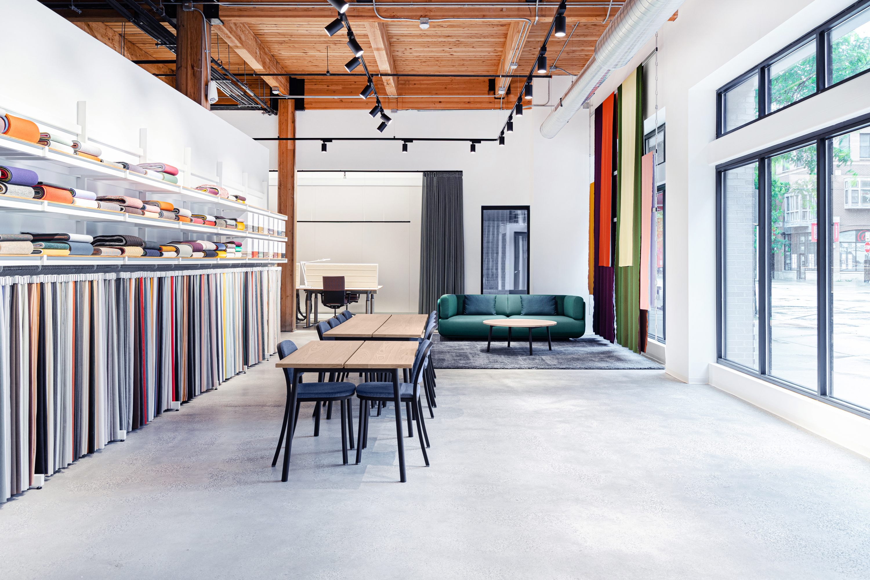 Projects-Flos--Kvadrat_Chicago-01