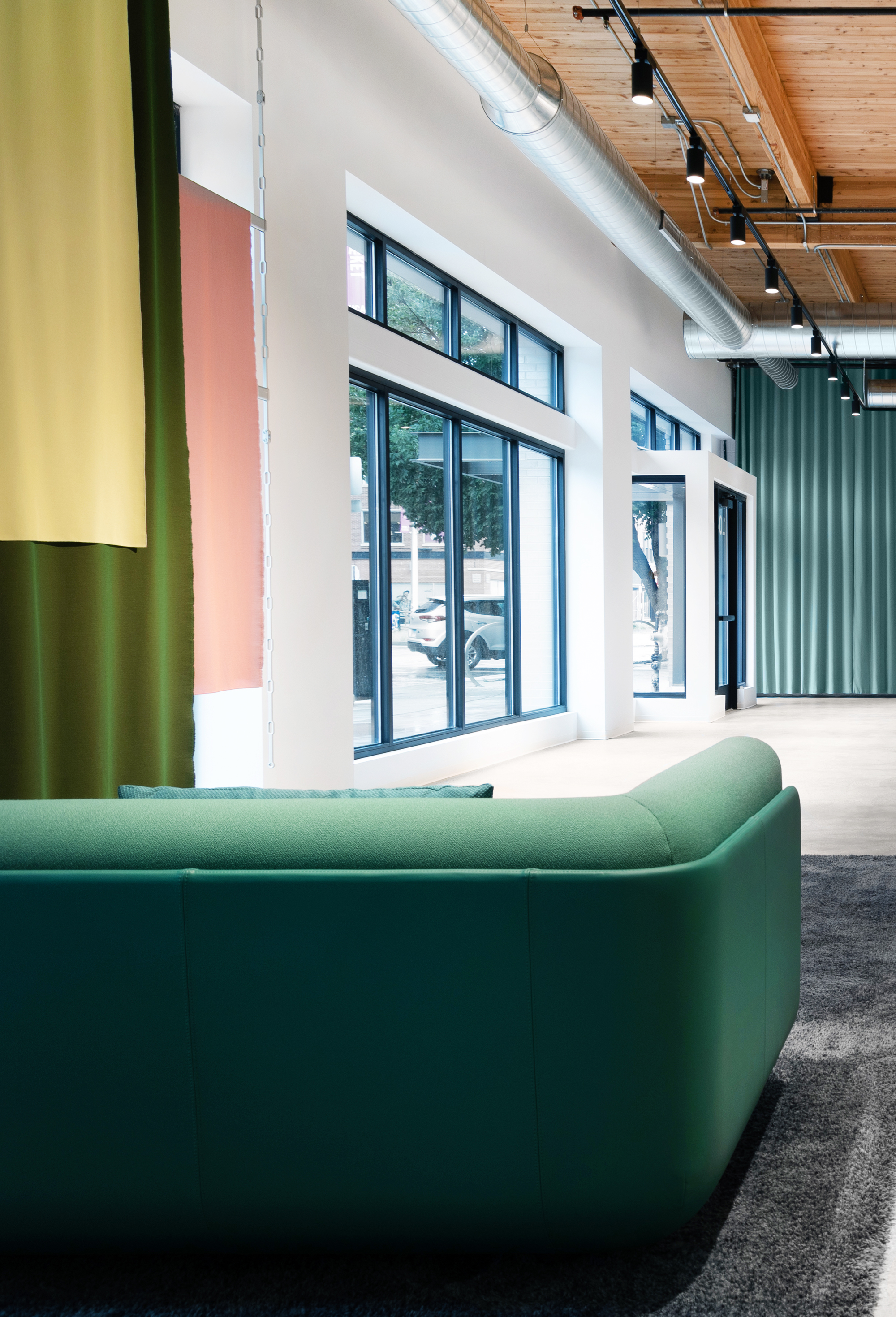 Projects-Flos--Kvadrat_Chicago-06