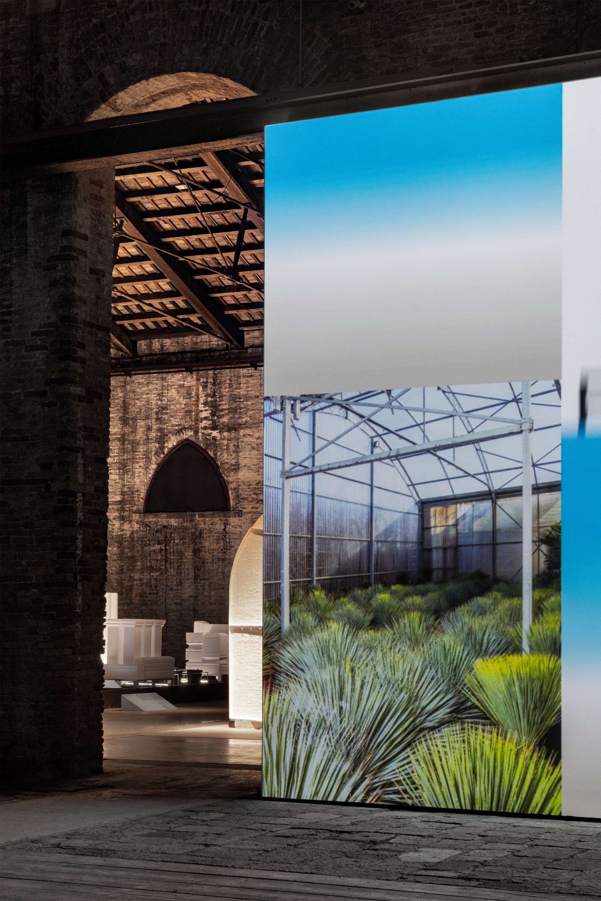 Projects-Flos-Biennale-di-Venezia_02