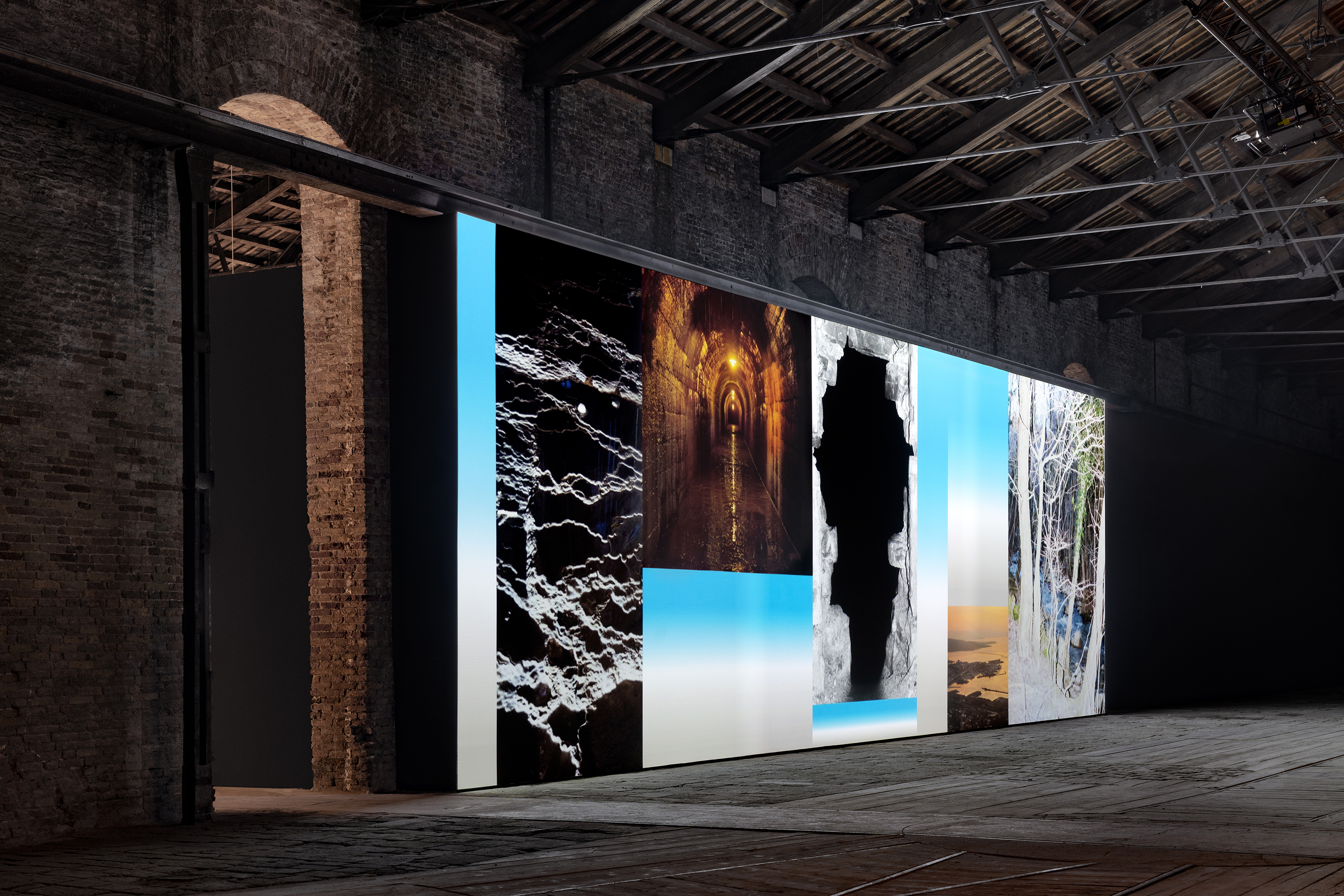 Projects-Flos-Biennale-di-Venezia_03