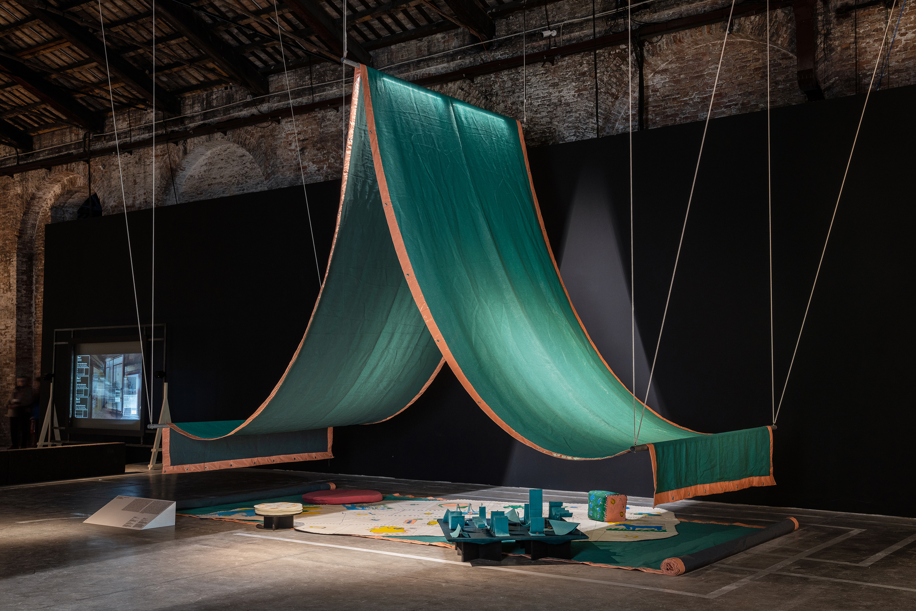 Projects-Flos-Biennale-di-Venezia_12