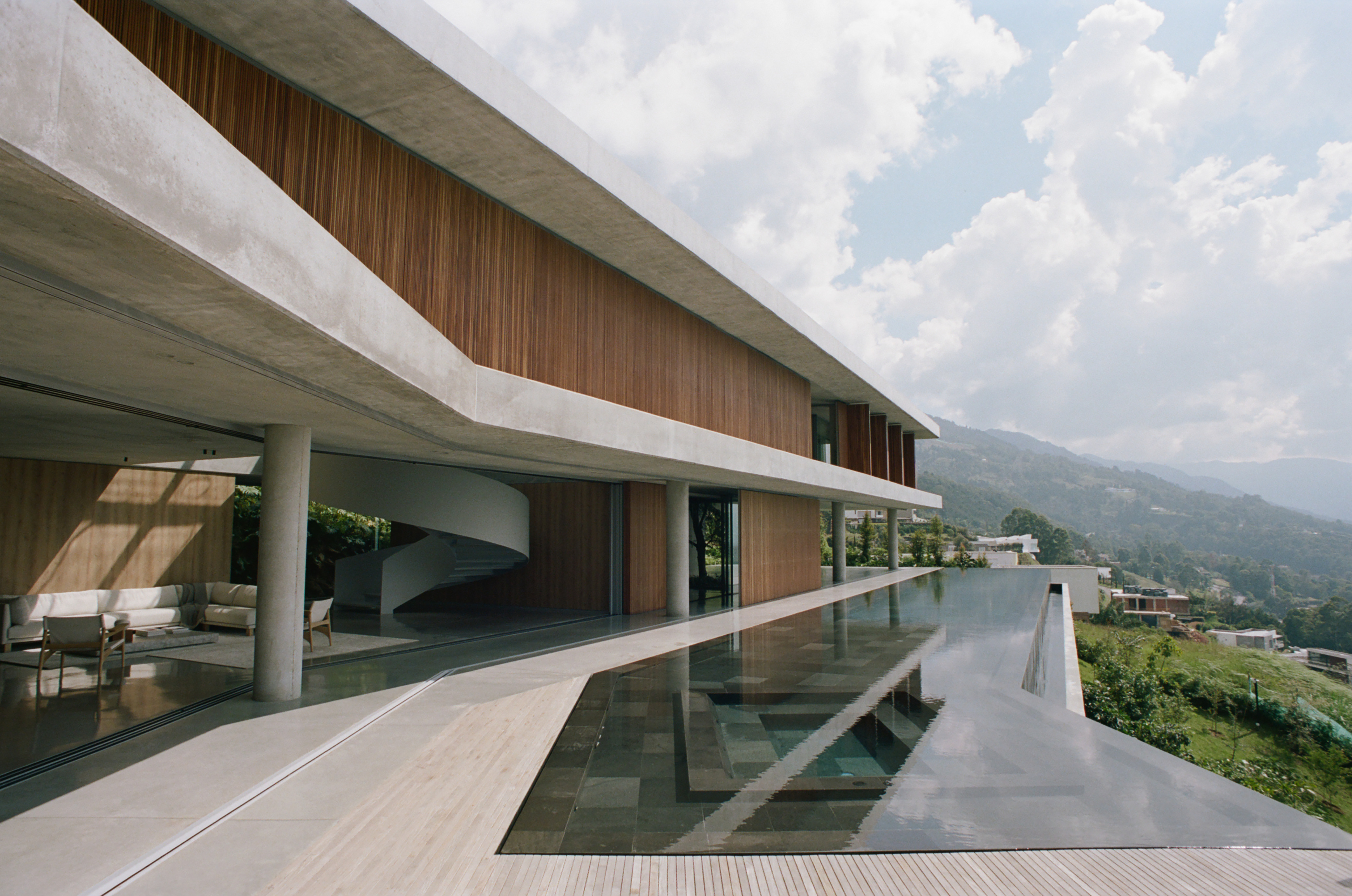 Projects-Flos-Casa-JL-Medellin-00