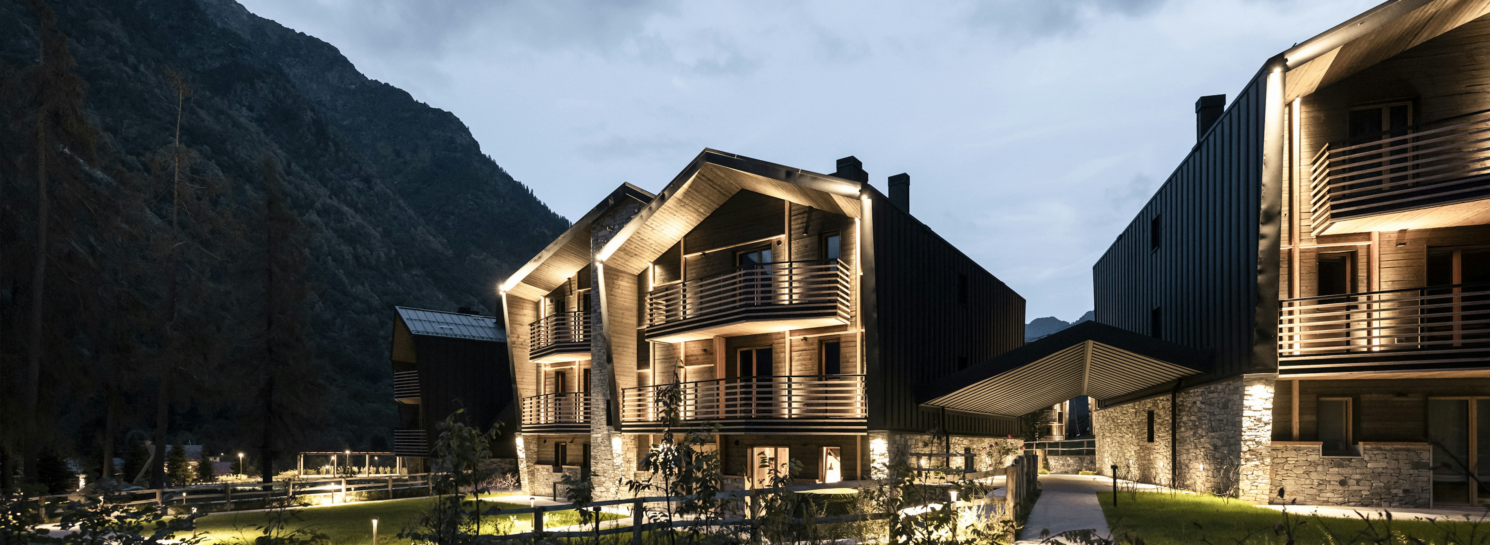 Projects-Flos-Cascata_DOtro-00