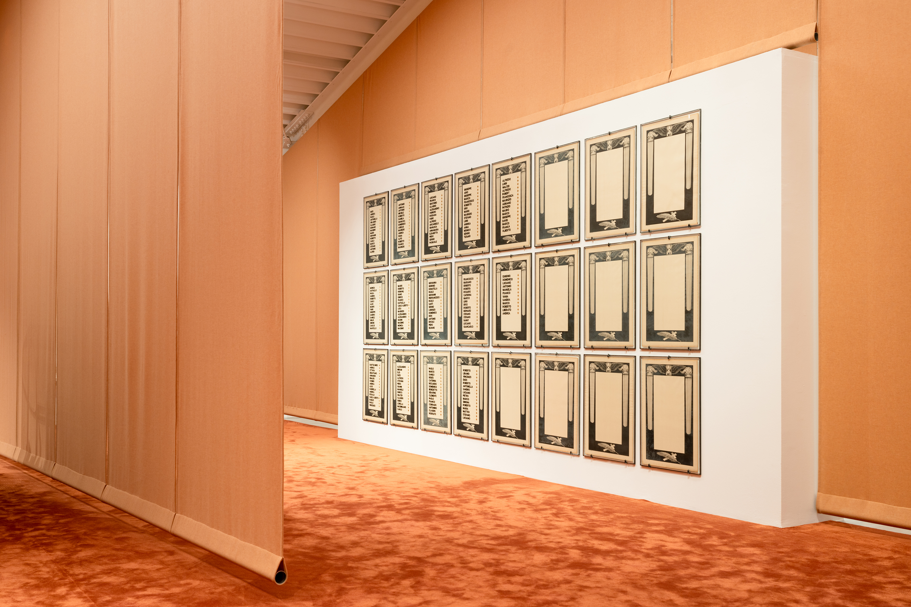 Projects-Flos-Centro_Pecci_Eccentrica-07