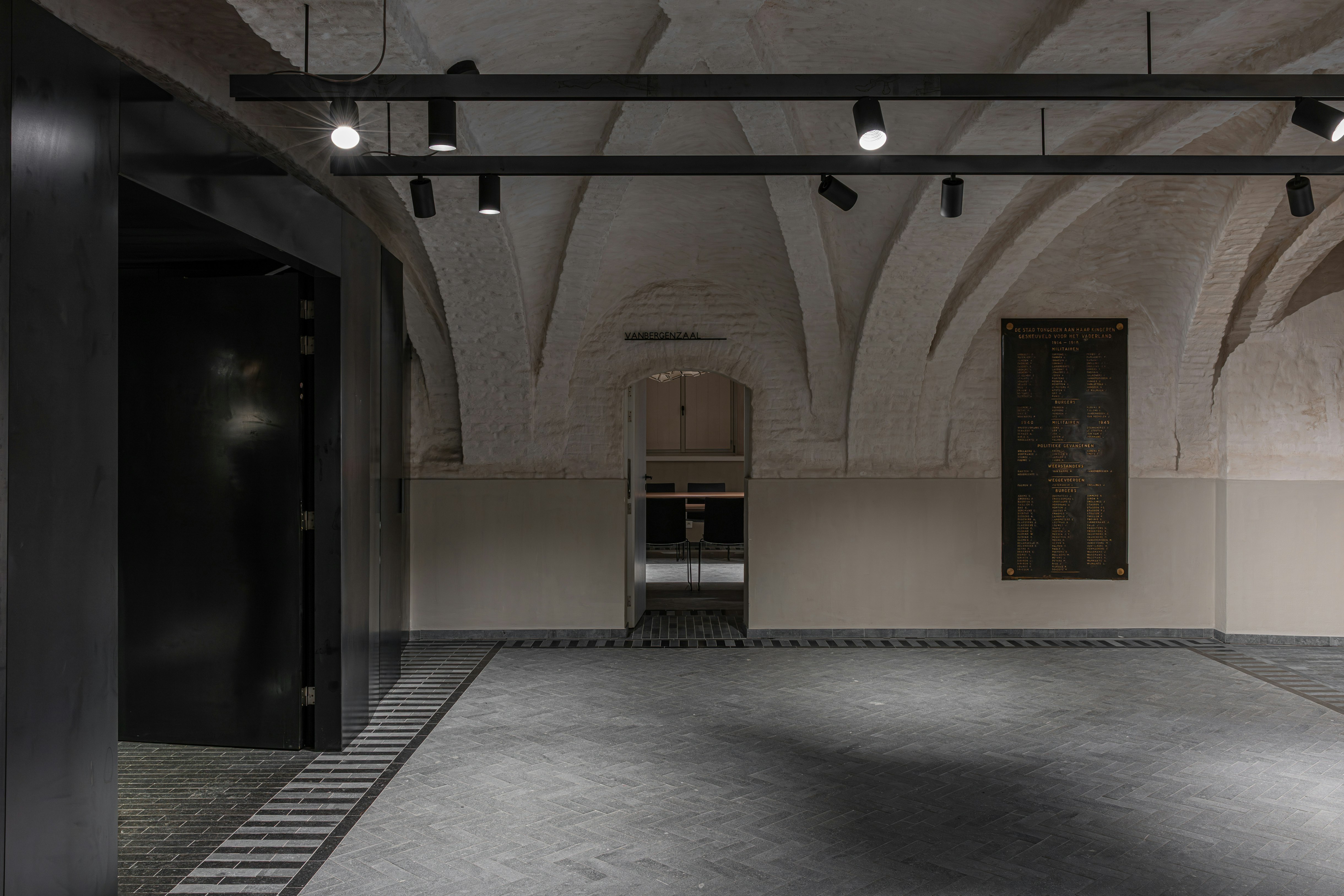 Projects-Flos-Tongeren_City_Hall-2026-016