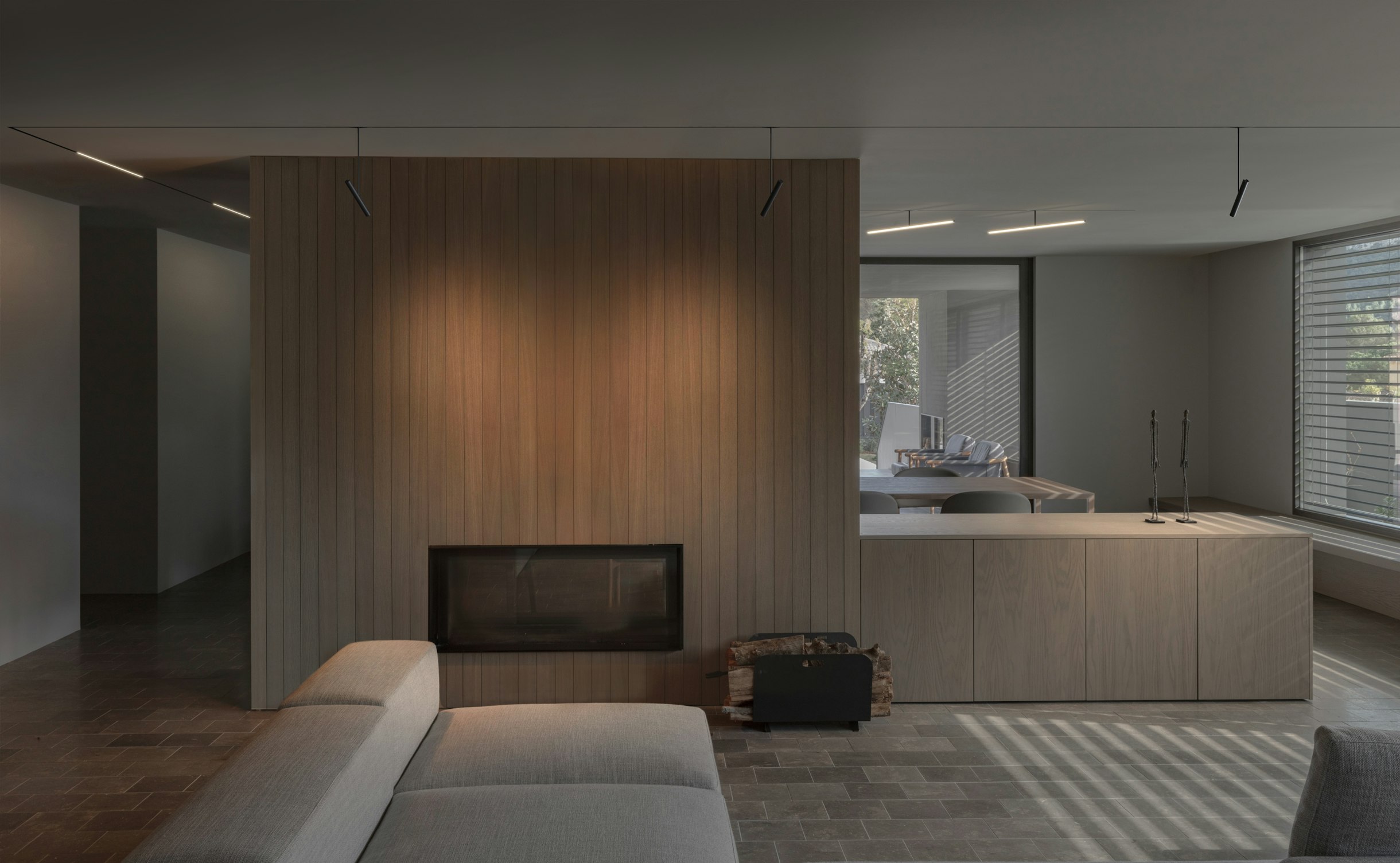 Stories-Zero-Track-Pro-2025-Flos-00