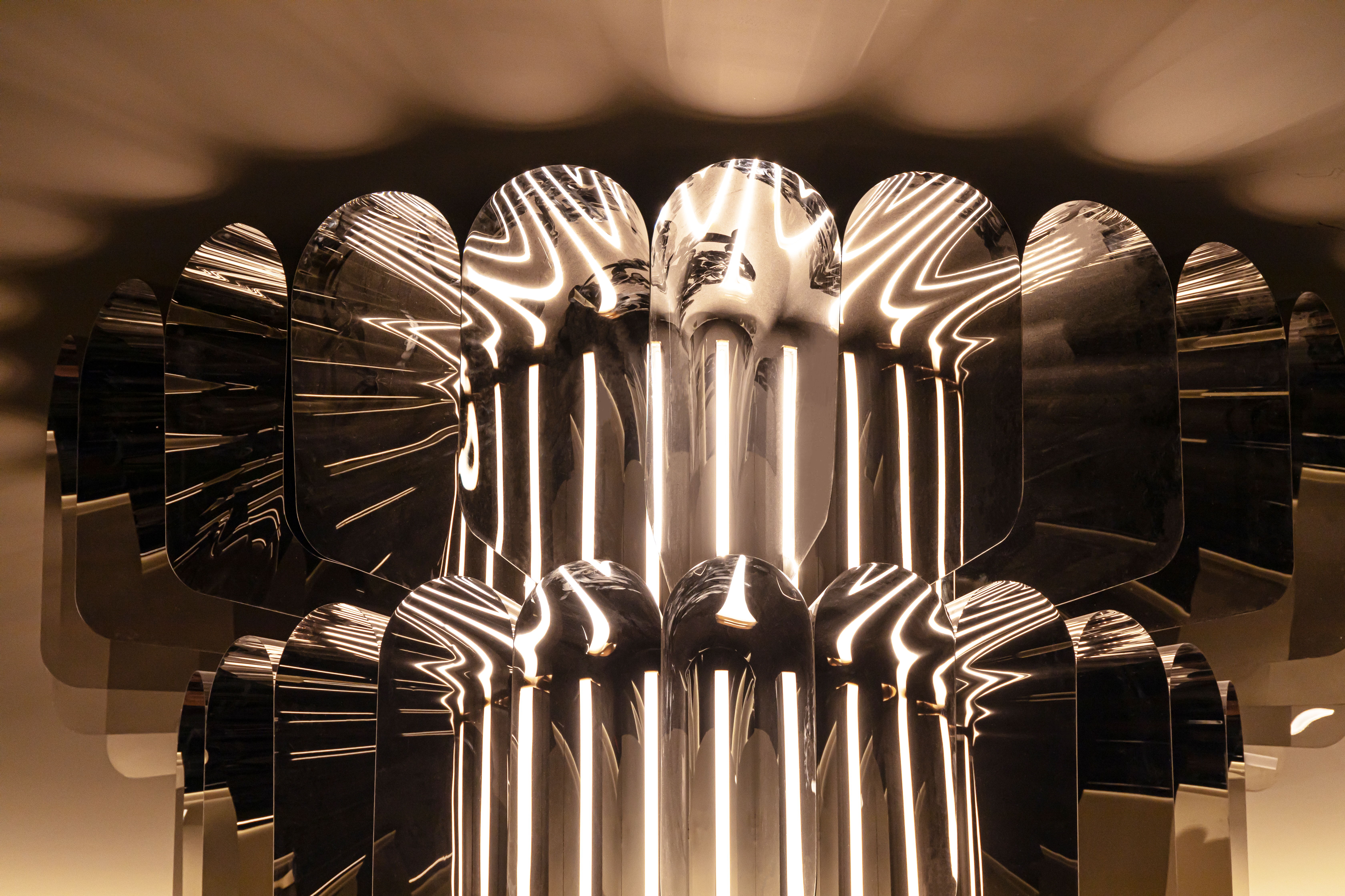 Verizon Lounge Close-up