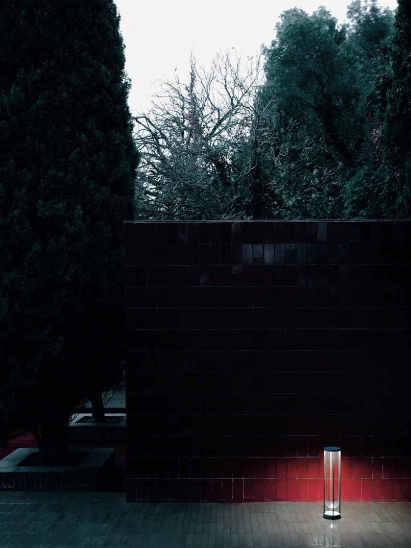 P_Md_F-In-Vitro-Bollard-2-Flos-Outdoor-highlight.jpg