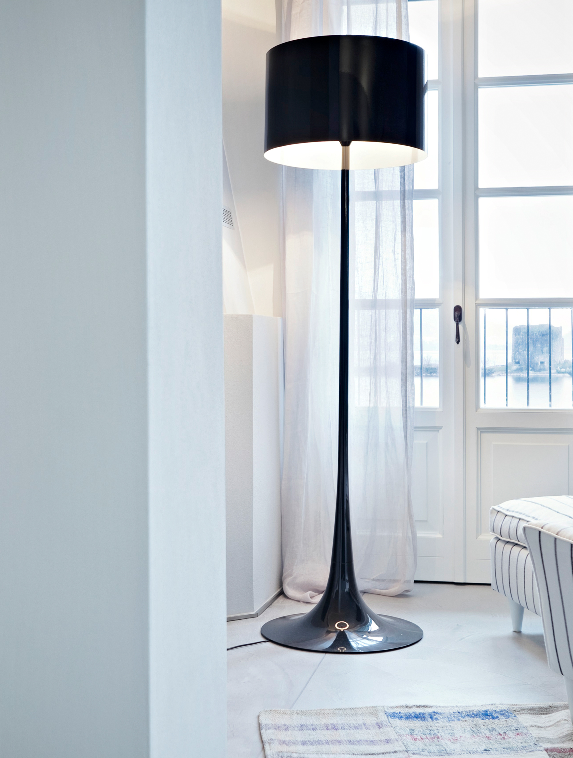 flos spun table lamp