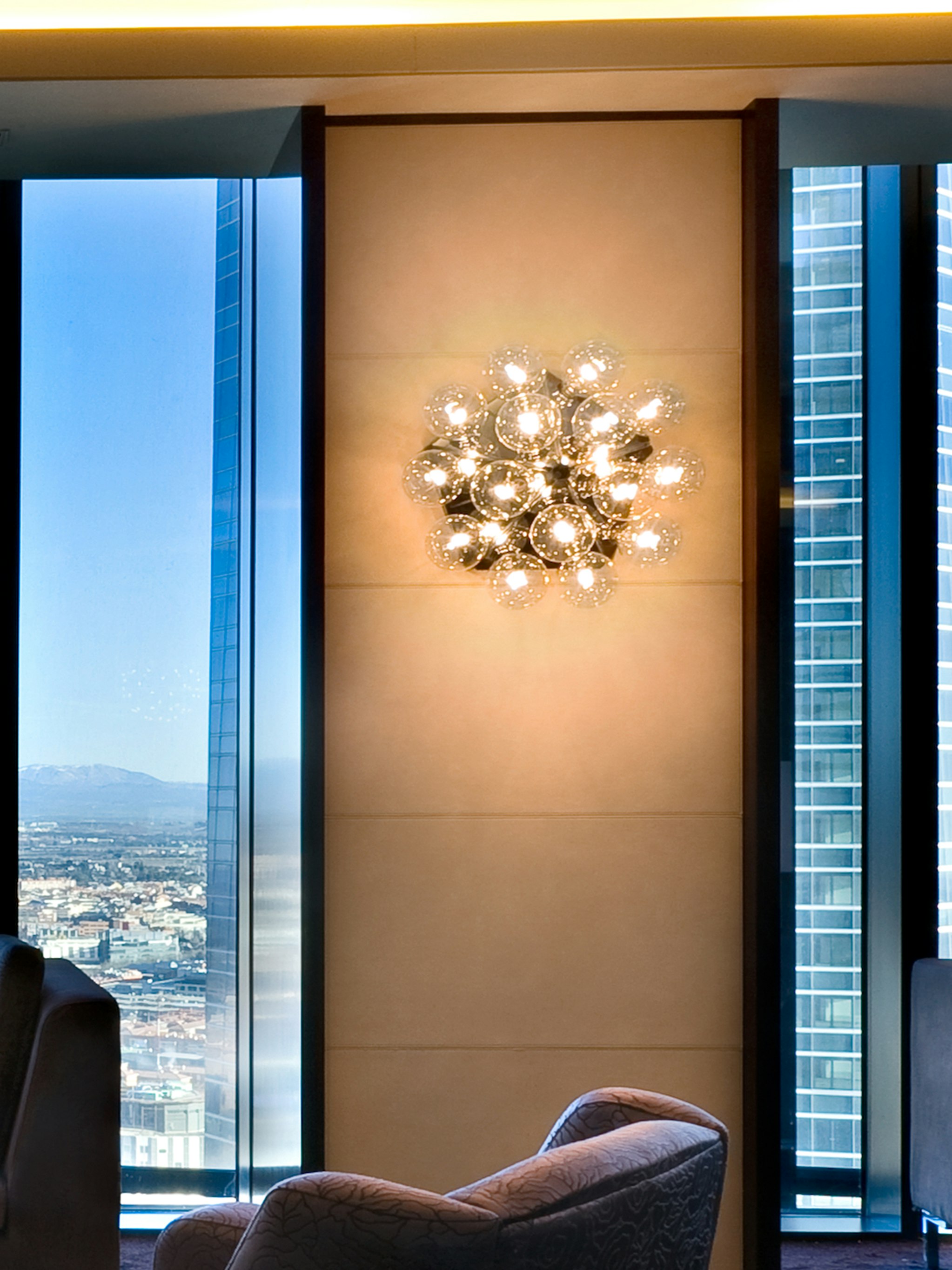 P_Md_F-Taraxacum-88-Wall-Ceiling-Flos-Decorative-highlight.jpg