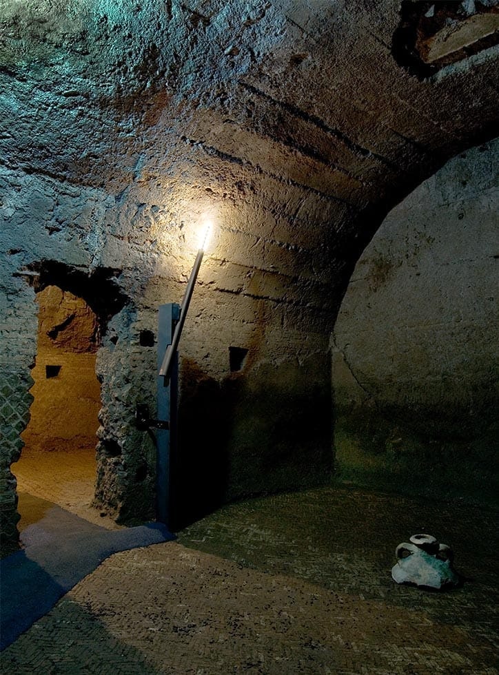 holy-places-basilica-san-clemente-roma-flos-13-724x980