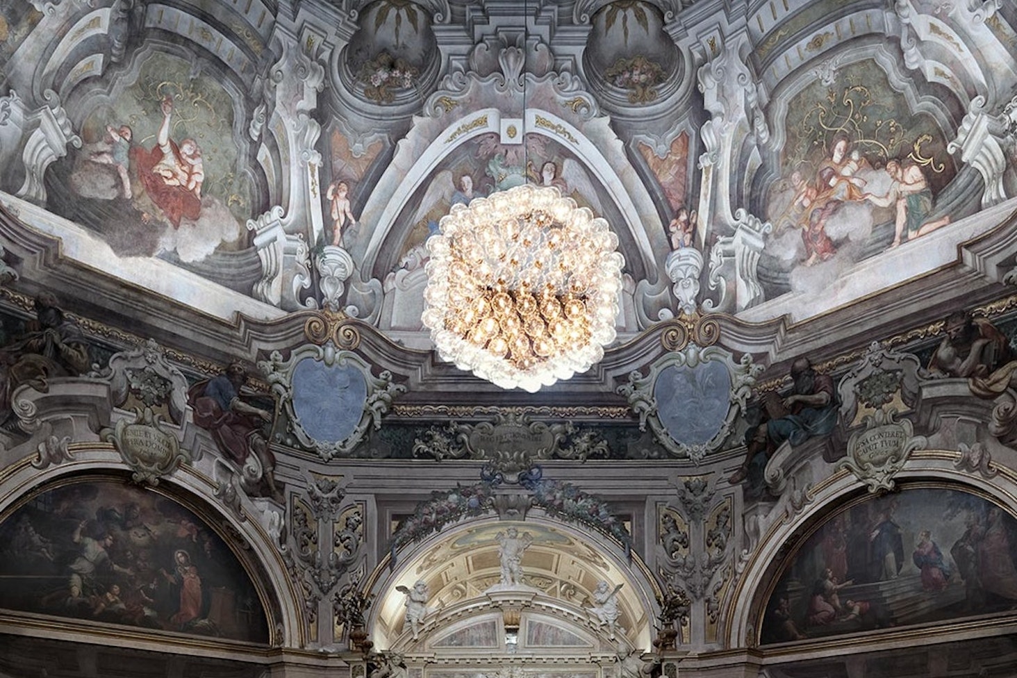 holy-places-chiesa-santa-maria-della-carita-brescia-flos-04-1224x864