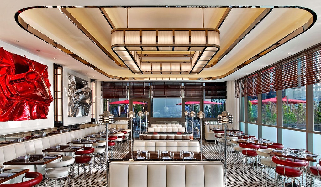 hospitality-four-seasons-dubai-flos-03-1440X840