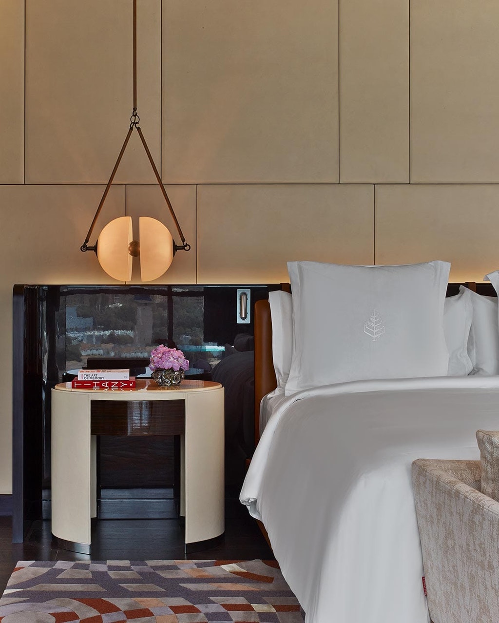 hospitality-four-seasons-dubai-flos-09-1136x1418