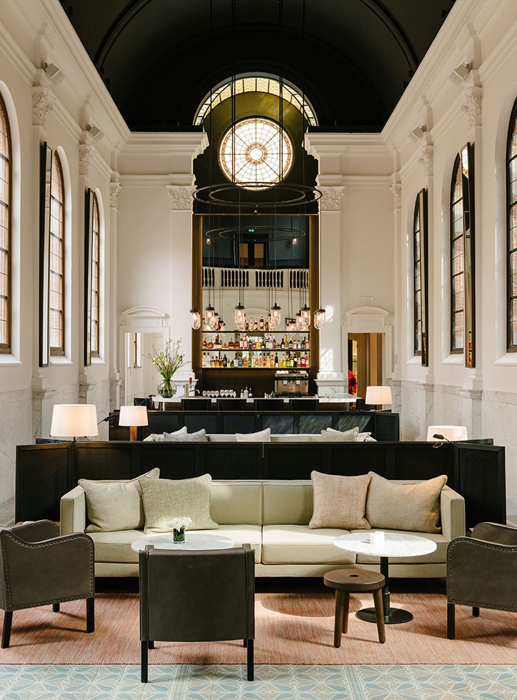 hospitality-hotel-august-antwerp-flos-12