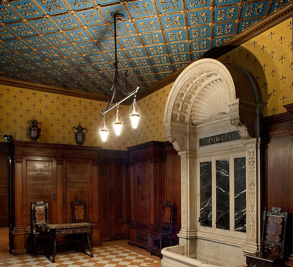 museums-bagatti-valsecchi-milano-flos-01-1864x1638