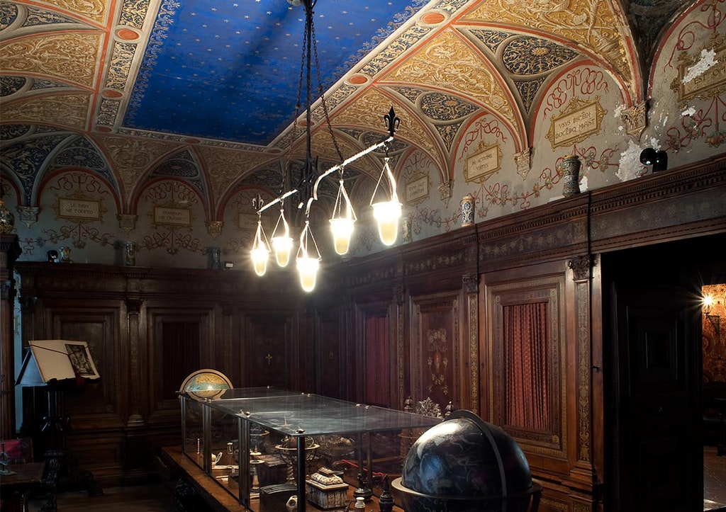 museums-bagatti-valsecchi-milano-flos-04-1224x864