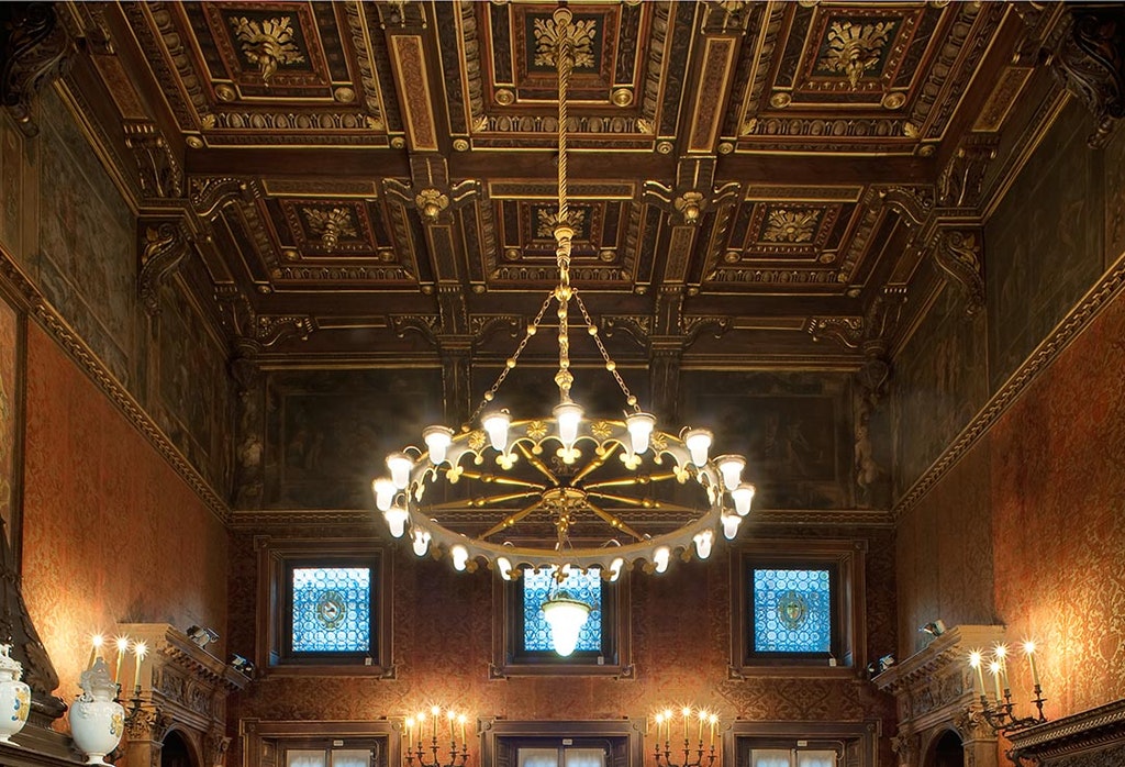 museums-bagatti-valsecchi-milano-flos-05-1083x738