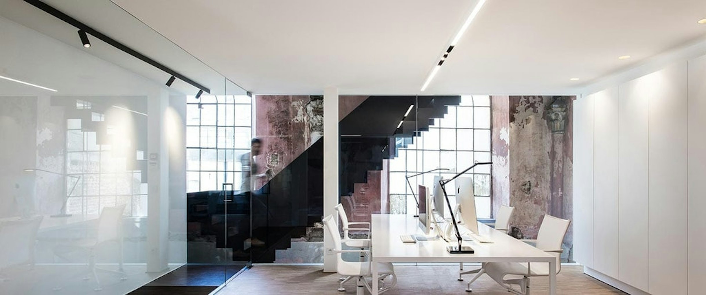 offices-klaarchitectuur-belgium-flos-07-1440x603