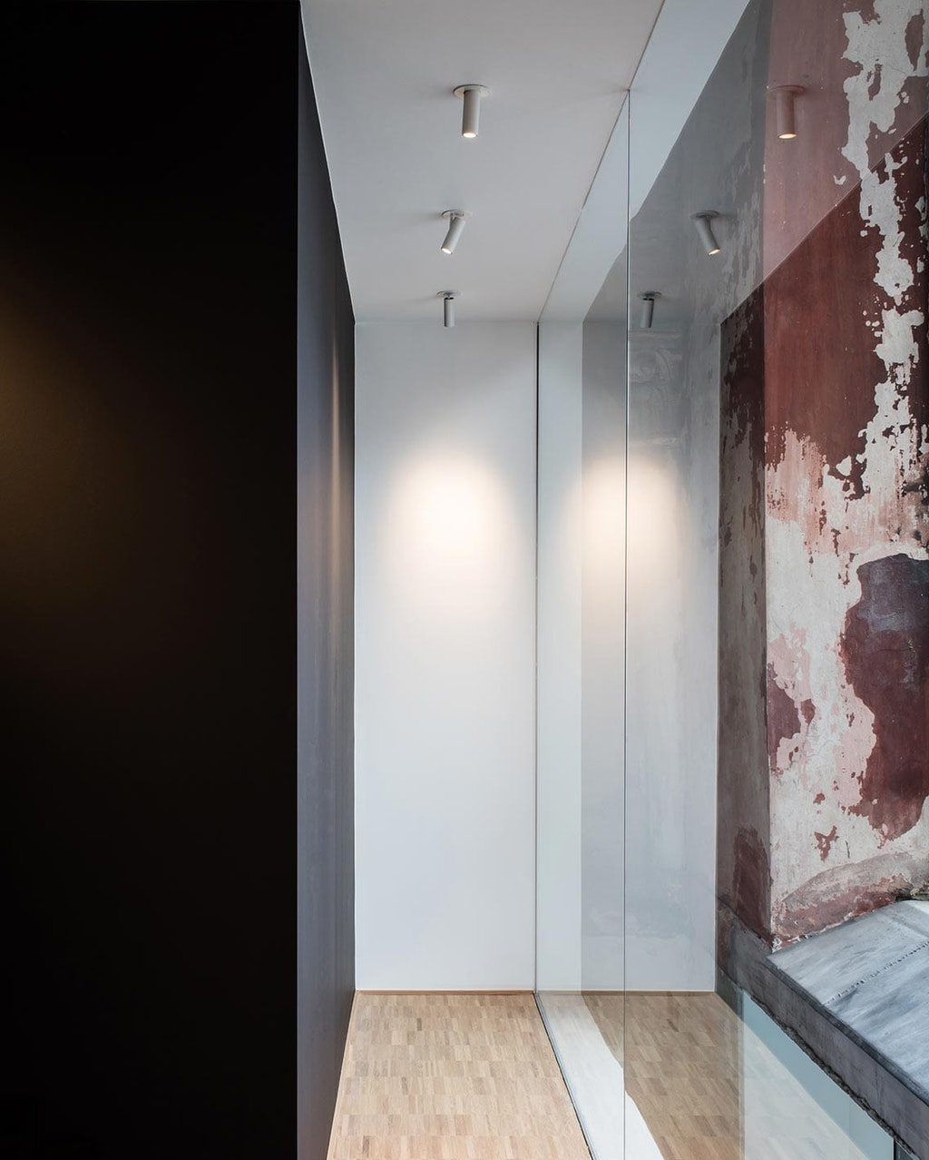 offices-klaarchitectuur-belgium-flos-08-1136x1418