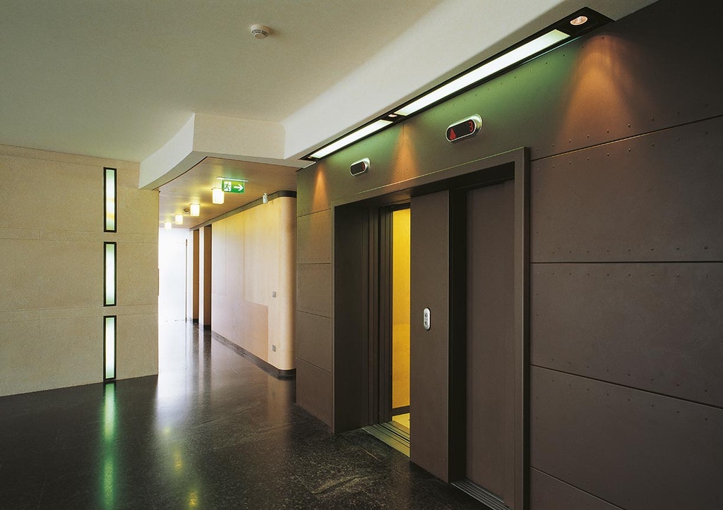 offices-riva-milano-flos-04-1224x864