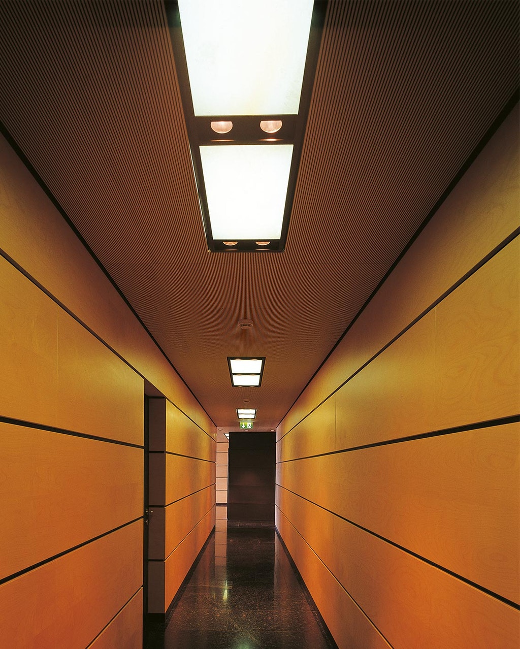 offices-riva-milano-flos-08-1136x1418