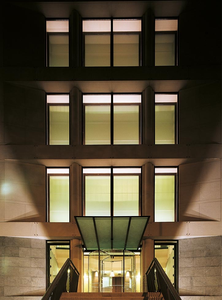 offices-riva-milano-flos-12-724x980
