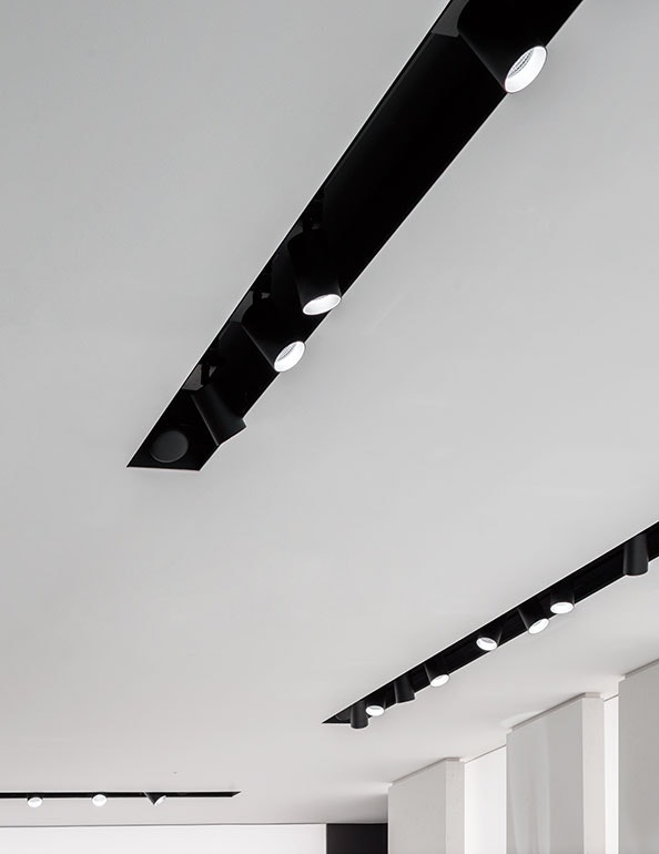 retail-fantini-showroom-lago-d-orta-flos-02