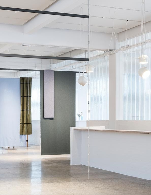 retail-kvadrat-showroom-copenaghen-flos-main-02-594x770