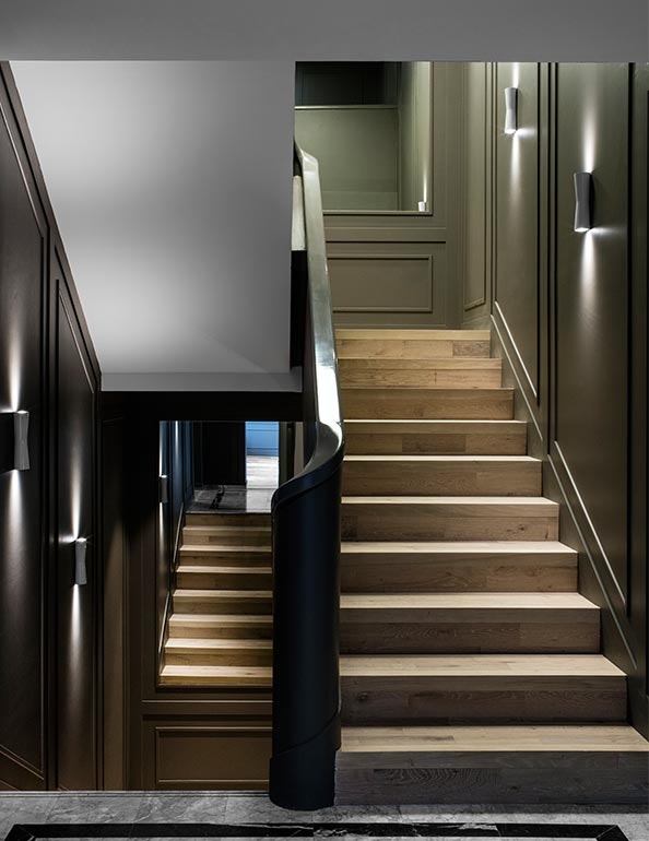 retail-rossano-ferretti-hairspa-dubai-flos-02-594x770