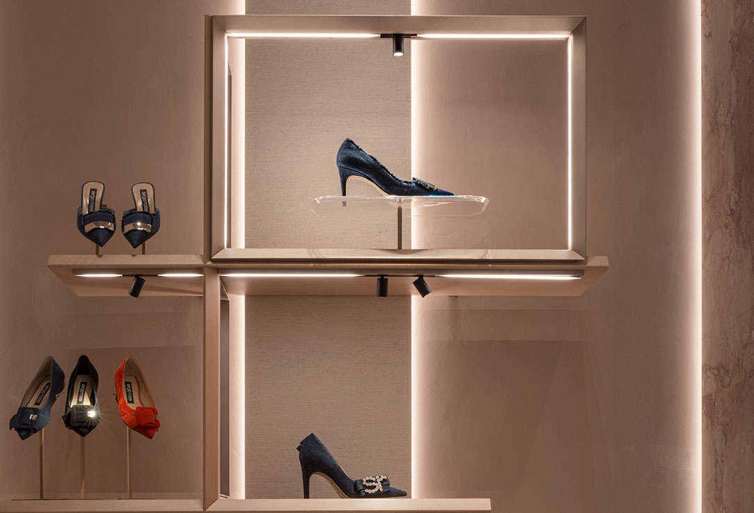 retail-sergio-rossi-flos-05