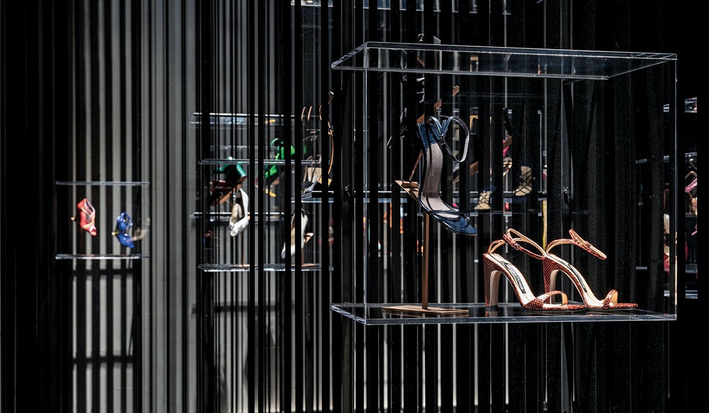 retail-sergio-rossi-flos-10