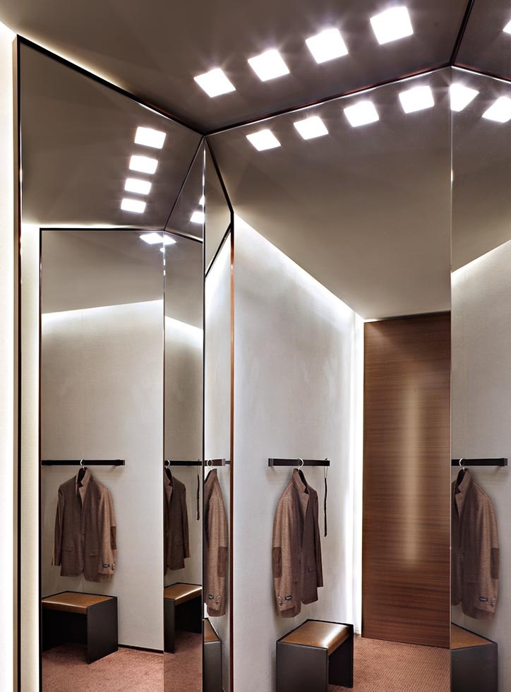 retail-zegna-milano-flos-11-724X980